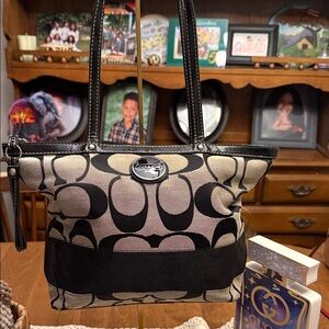 Coach Black and Cream Signature Tote with COA